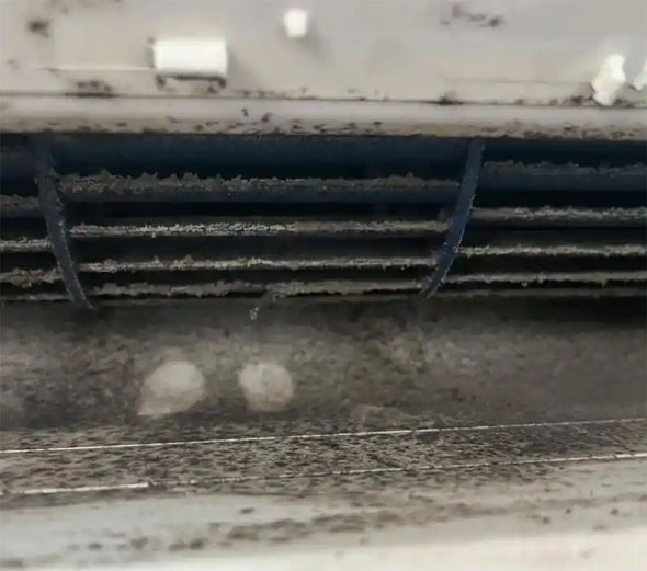 柘城空调吹的风有股烧焦味是怎么回事